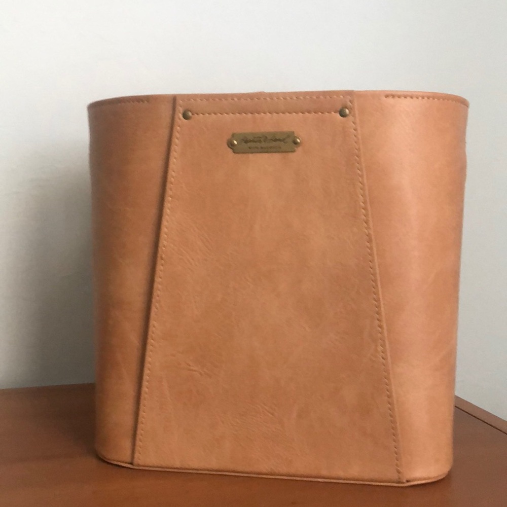 Hearth and hand with magnolia leather bin